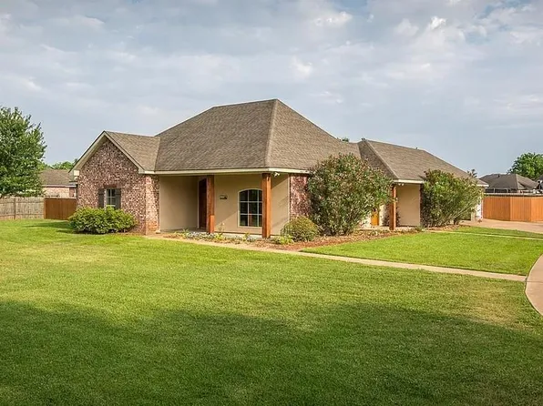 5901 Coty Dr, Alexandria, LA 71303