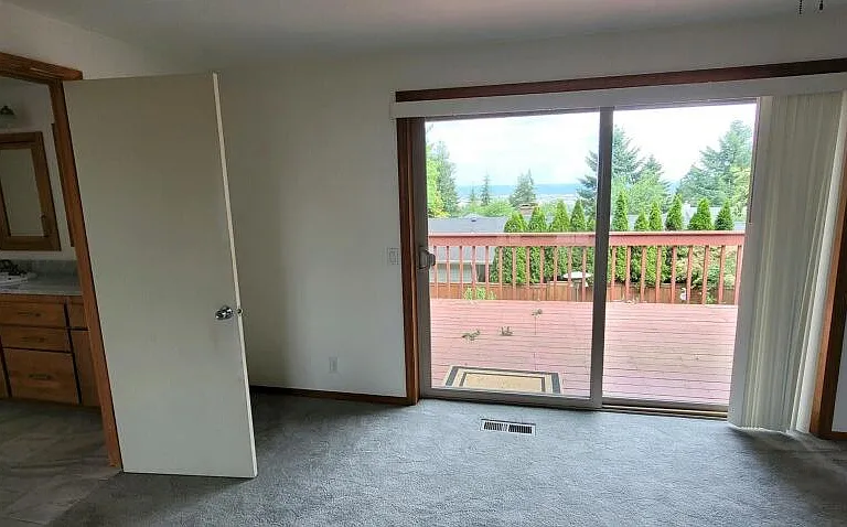 2285 W 29th Ave — Photo 18