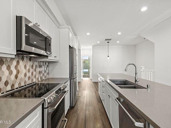 5th image of 45 Jensen Ct