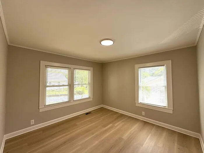 831 Cason St — Photo 2