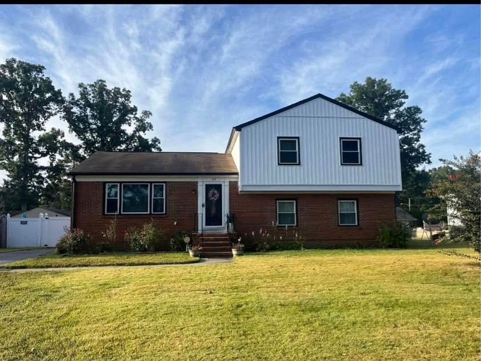1st image of 122 N Plains Dr