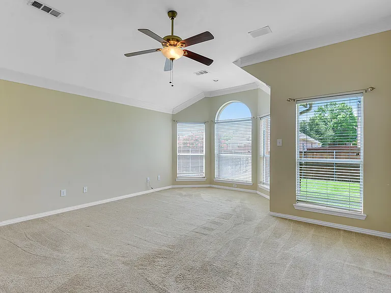 1404 Ranch Hill Dr — Photo 17