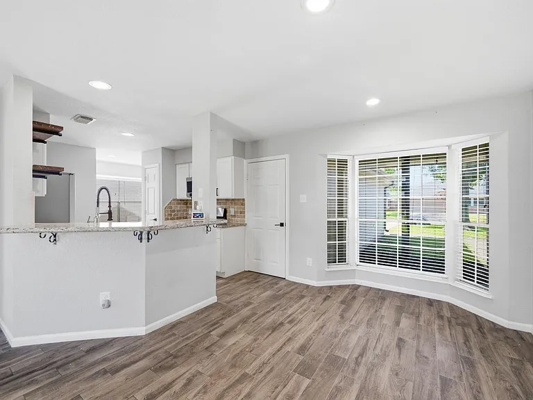 1805 Whitebriar Dr — Photo 13