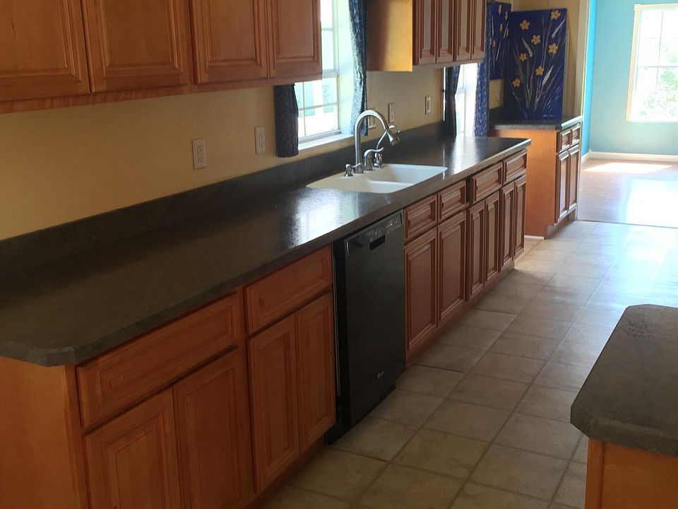 1st image of 617 SW Mill Ln
