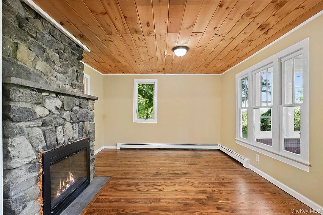 2 bed, 1.0 bath, 931 sqft, $3,000 — Photo 4