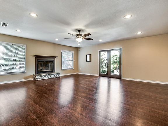 3rd image of 1609 Shalot Cir