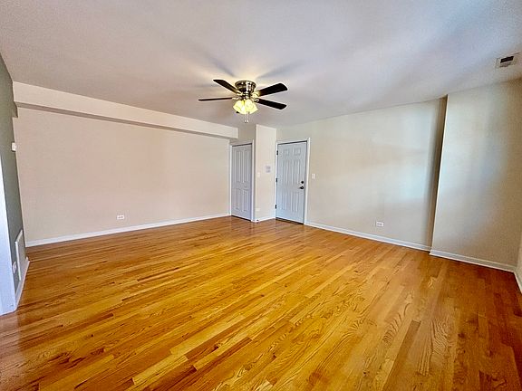 5th image of 1639 W Lunt Ave #3S