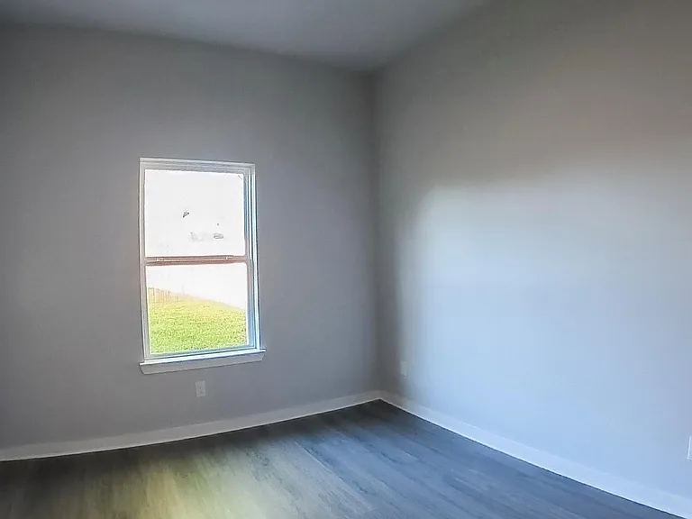 2830 Mansfield St — Photo 14