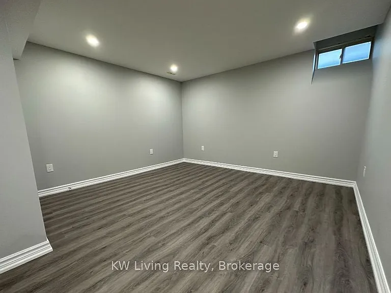 158 William Bartlett Dr #LOWER — Photo 5
