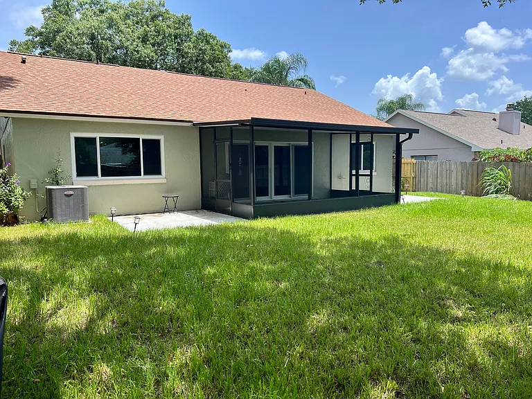1072 Beckstrom Dr — Photo 18