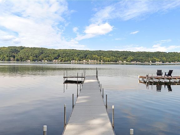 5th image of 5822 E Lake Rd