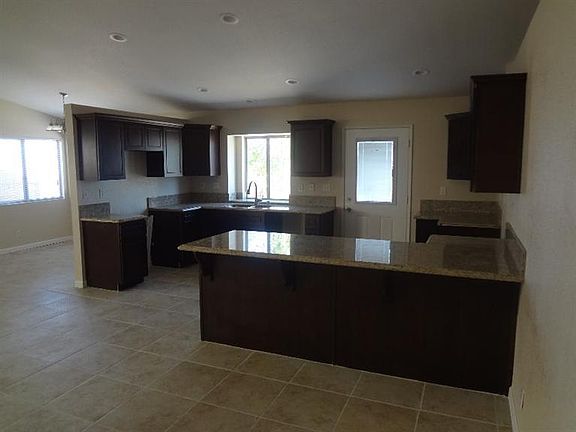 4th image of 11788 Dana Dr