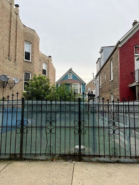1st image of 2231 S Sawyer Ave