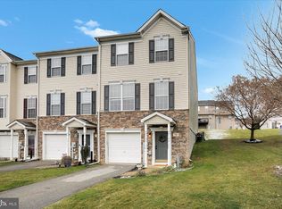 153 Bruaw Dr, York, PA 17406