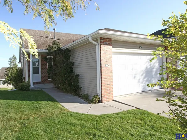 8534 Ridge Hollow Dr, Lincoln, NE 68526