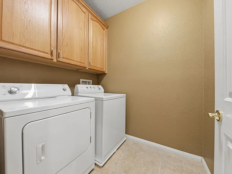 11825 Amistoso Ln — Photo 23