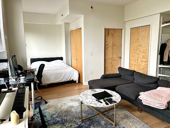 2nd image of 1595 Lexington Ave APT 6A
