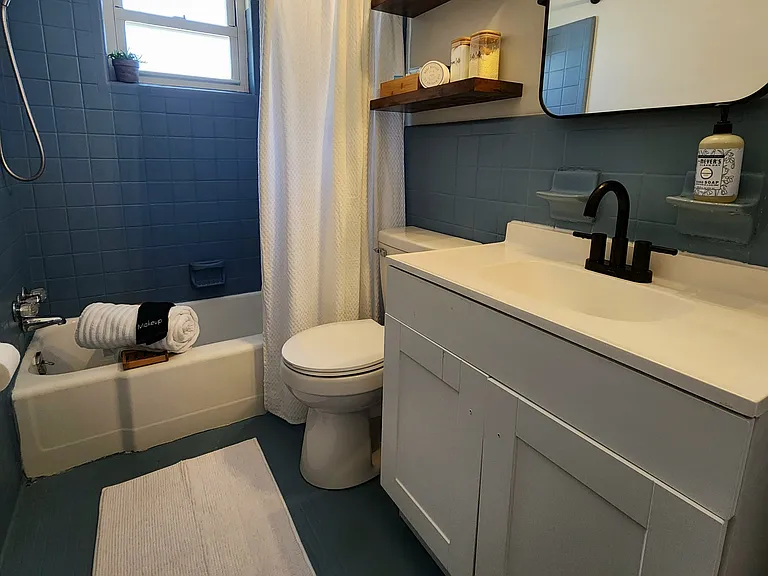 887 Hendersonville Hwy — Photo 11