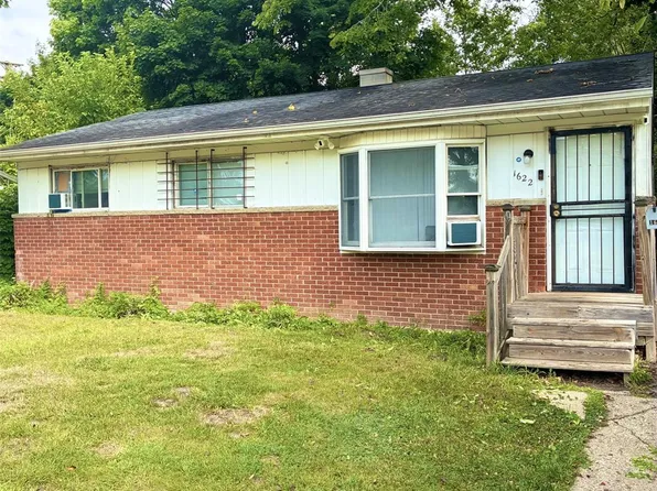 1622 Barbara Dr, Flint, MI 48504