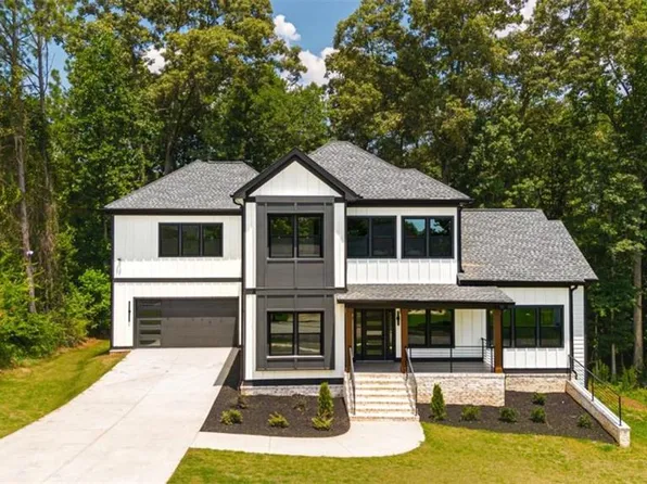 535 Michael Cir, Monroe, GA 30655