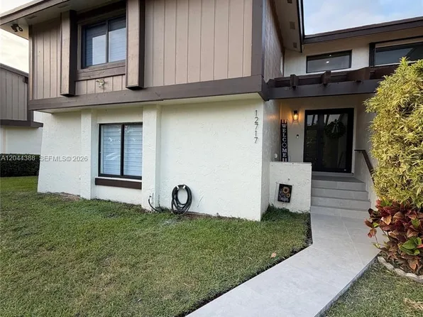 12717 SW 66th Ter, Miami, FL 33183