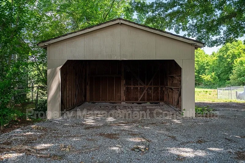Building Photo - 789 Little Cove Rd