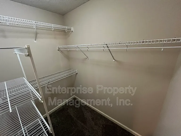 1330 Siskin Dr — Photo 16