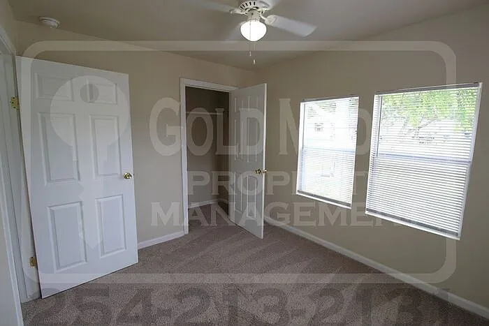 609 Sunset Ln #C — Photo 16