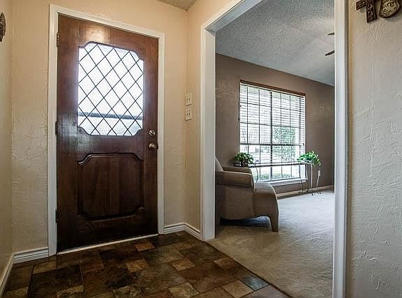 4th image of 615 Villa Creek Dr