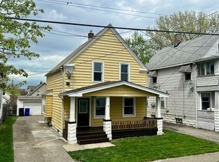 3002 Roanoke Ave, Cleveland, OH 44109