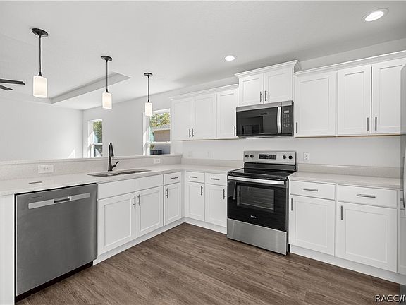 3rd image of 23350 SW Marine Blvd