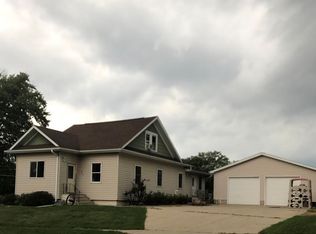 201 Wemple St, Parkersburg, IA 50665