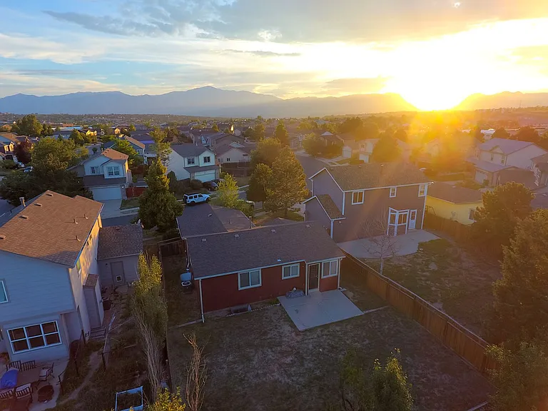 5038 Chariot Dr — Photo 8