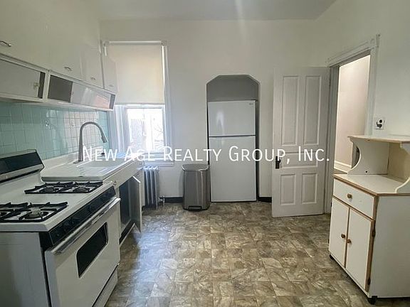 2nd image of 615 N 34th St Floor 2