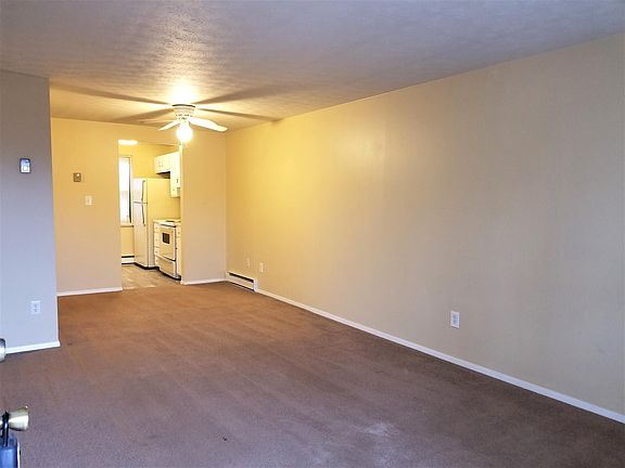3rd image of 316 W 5th St APT 8