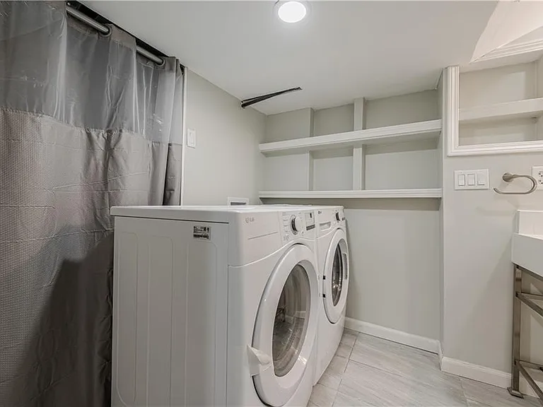 435 Little Pines Ct — Photo 13