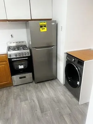 Rented by Lafayette Management LLC | media 3