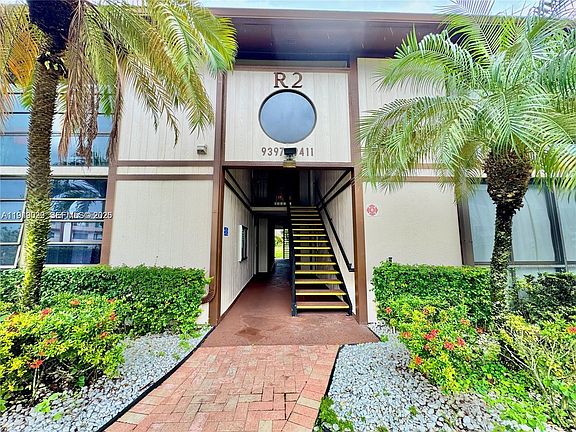 5th image of 9411 S Belfort Cir #208