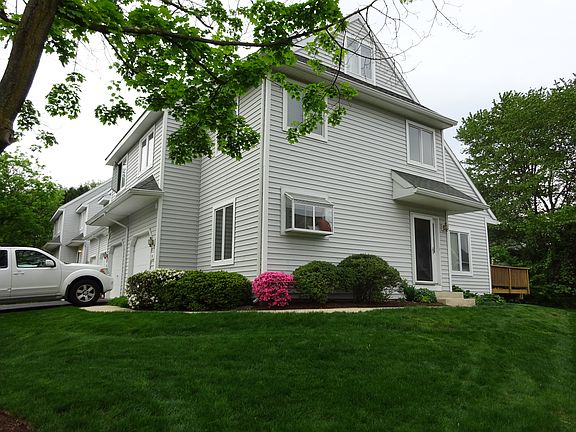 2nd image of 31 S Orchard Ave