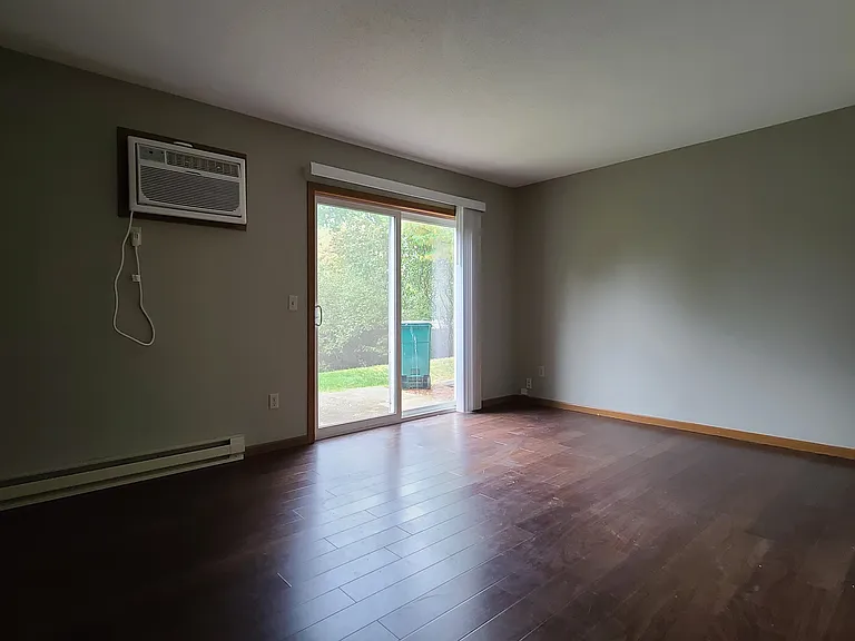 353 Nicole Ln #4 — Photo 11