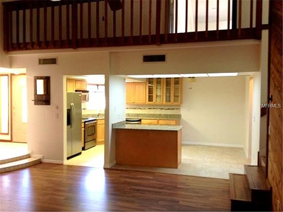 5th image of 1633 Plaza Pl