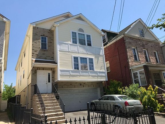 2nd image of 190 Hillside Ave