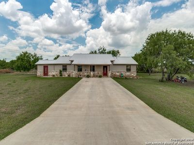 202 Bryan Dr, Jourdanton, TX, 78026
