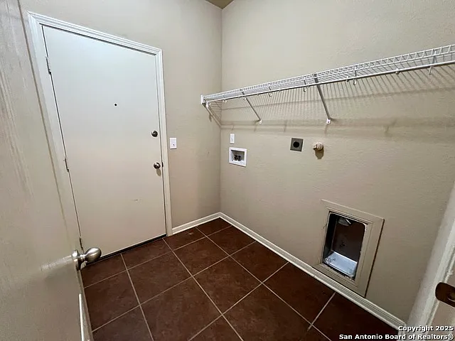 121 Krieg Dr — Photo 24