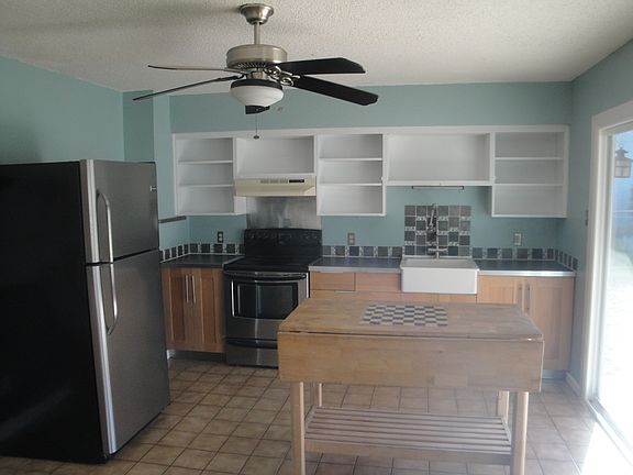 3rd image of 2329 Aldford Dr