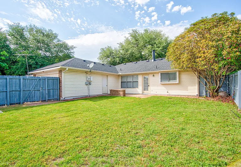 1410 Flameleaf Dr — Photo 39