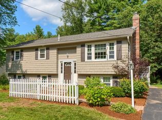 7 Hickory Dr, Townsend, MA 01469