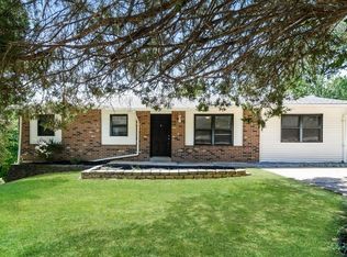 1748 Hilltop Ln, Imperial, MO 63052