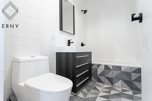 Rented by ERNY LLC | media 15