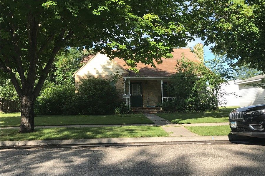 1st image of 245 Merriam Ave N